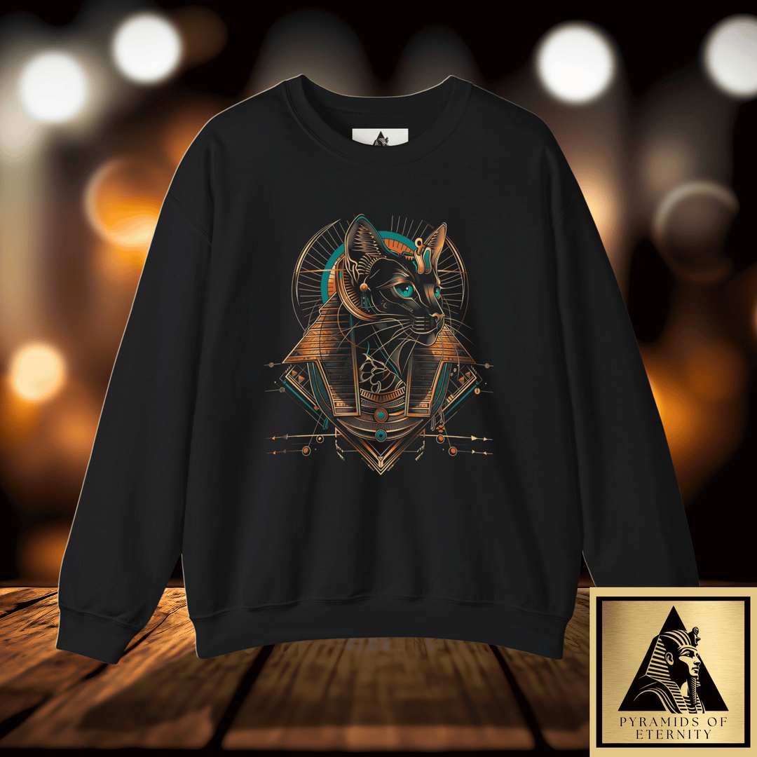 FELINE QUEEN - Unisex Crewneck Sweatshirt