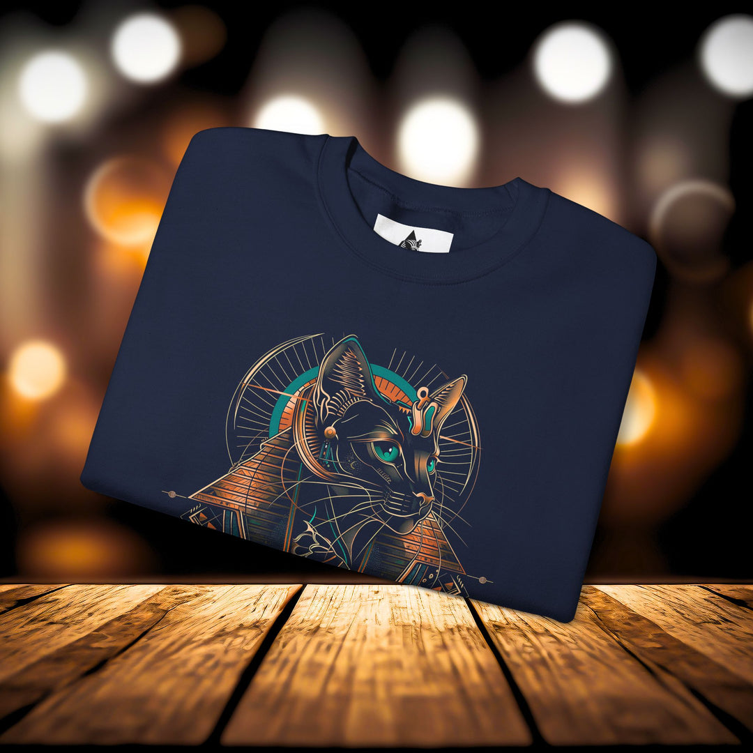 FELINE QUEEN - Unisex Crewneck Sweatshirt