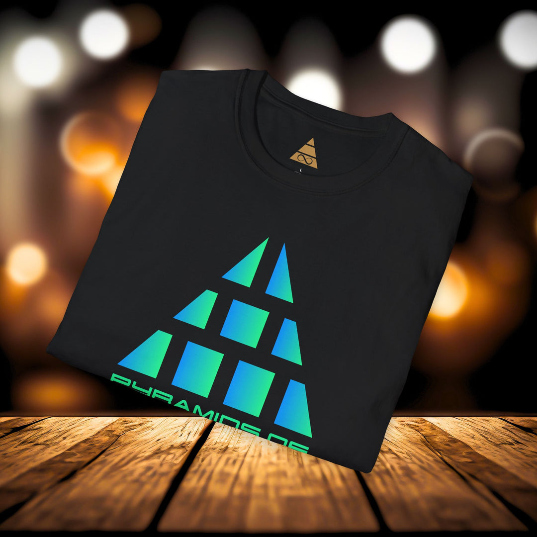 PYRAMIDS PEAK - Unisex Softstyle T-Shirt